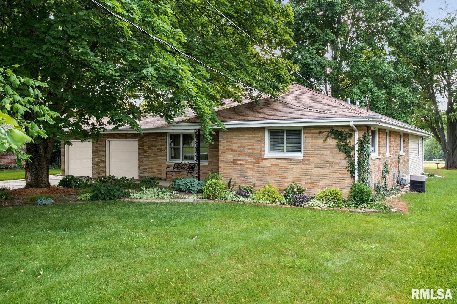 1813 Highview Road East Peoria, IL 61611 - Photo 4 of 44 Gallery Image 4