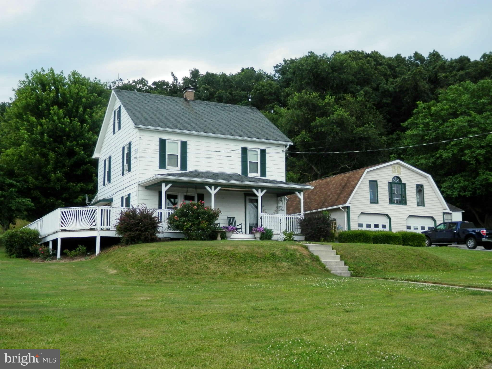 14405 Edgemont Road Smithsburg, MD 21783 - Photo 1 of 29 Exterior Front