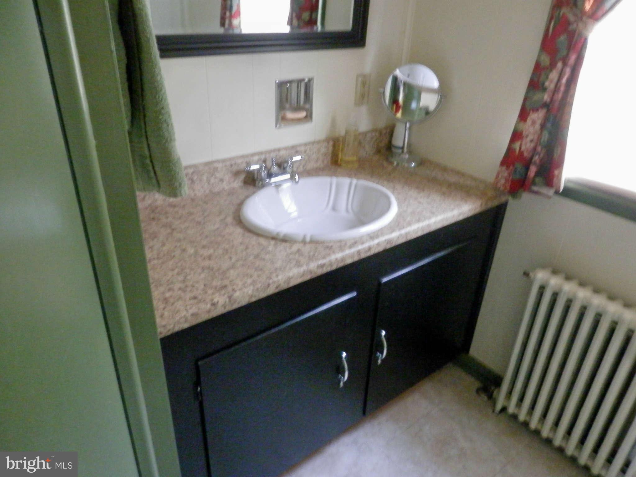 14405 Edgemont Road Smithsburg, MD 21783 - Photo 20 of 29 Bath Vanity