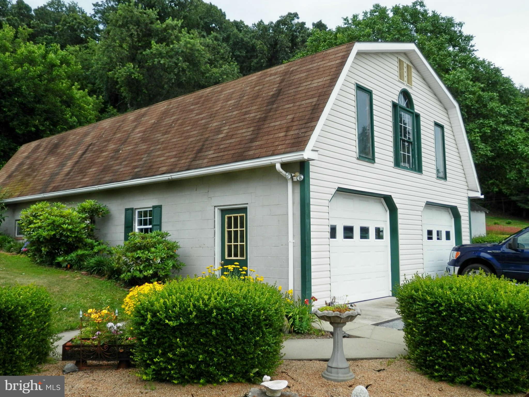 14405 Edgemont Road Smithsburg, MD 21783 - Photo 26 of 29 Garage