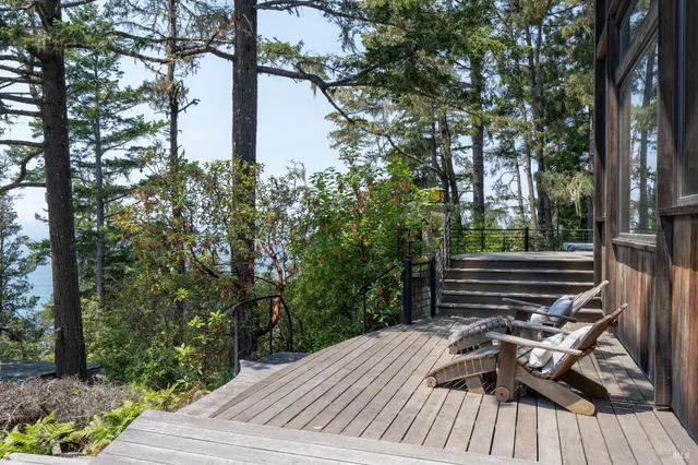 $3,500,000 | 46900 Gypsy Flat Road, Gualala, CA 95445