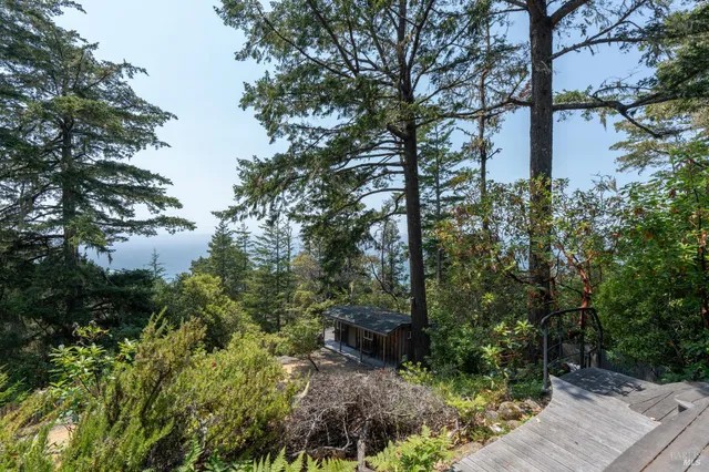 $3,500,000 | 46900 Gypsy Flat Road, Gualala, CA 95445