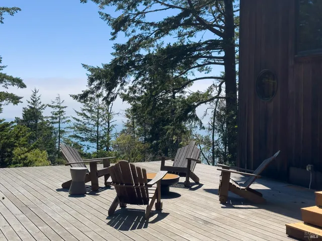 $3,500,000 | 46900 Gypsy Flat Road, Gualala, CA 95445