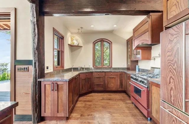 $3,500,000 | 46900 Gypsy Flat Road, Gualala, CA 95445