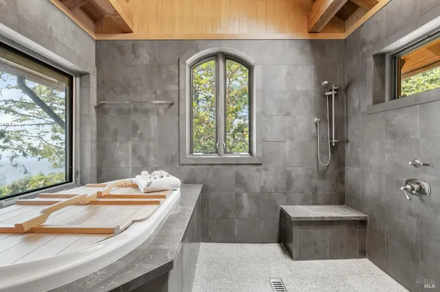 $3,500,000 | 46900 Gypsy Flat Road, Gualala, CA 95445