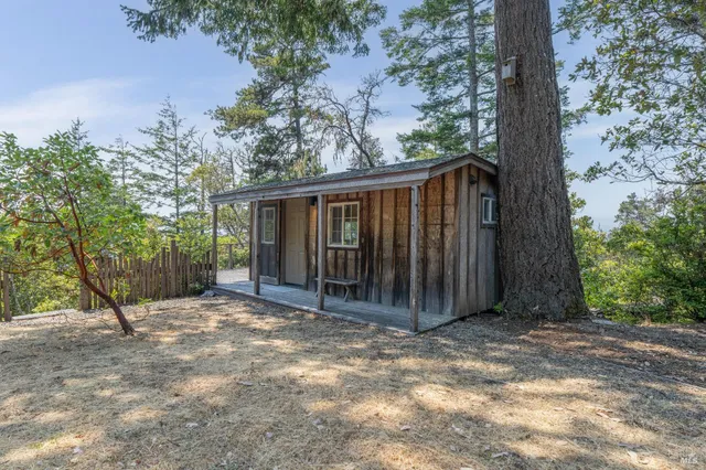 $3,500,000 | 46900 Gypsy Flat Road, Gualala, CA 95445