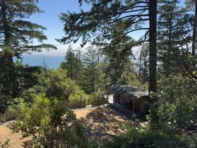 $3,500,000 | 46900 Gypsy Flat Road, Gualala, CA 95445