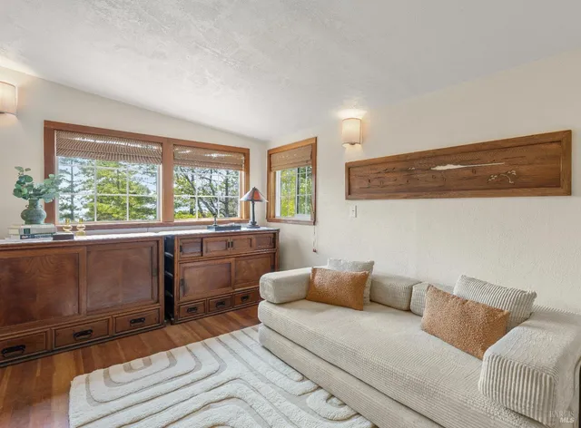 $3,500,000 | 46900 Gypsy Flat Road, Gualala, CA 95445