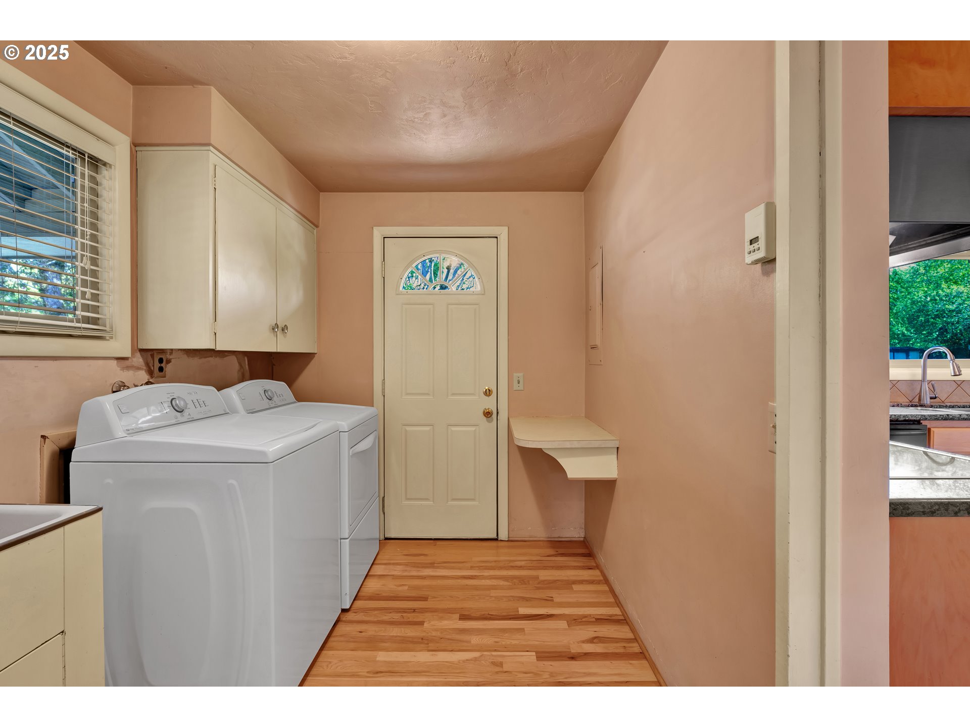 925 Ascot Drive Eugene, OR 97401 - Photo 27 of 44 a utility room with dryer and washer