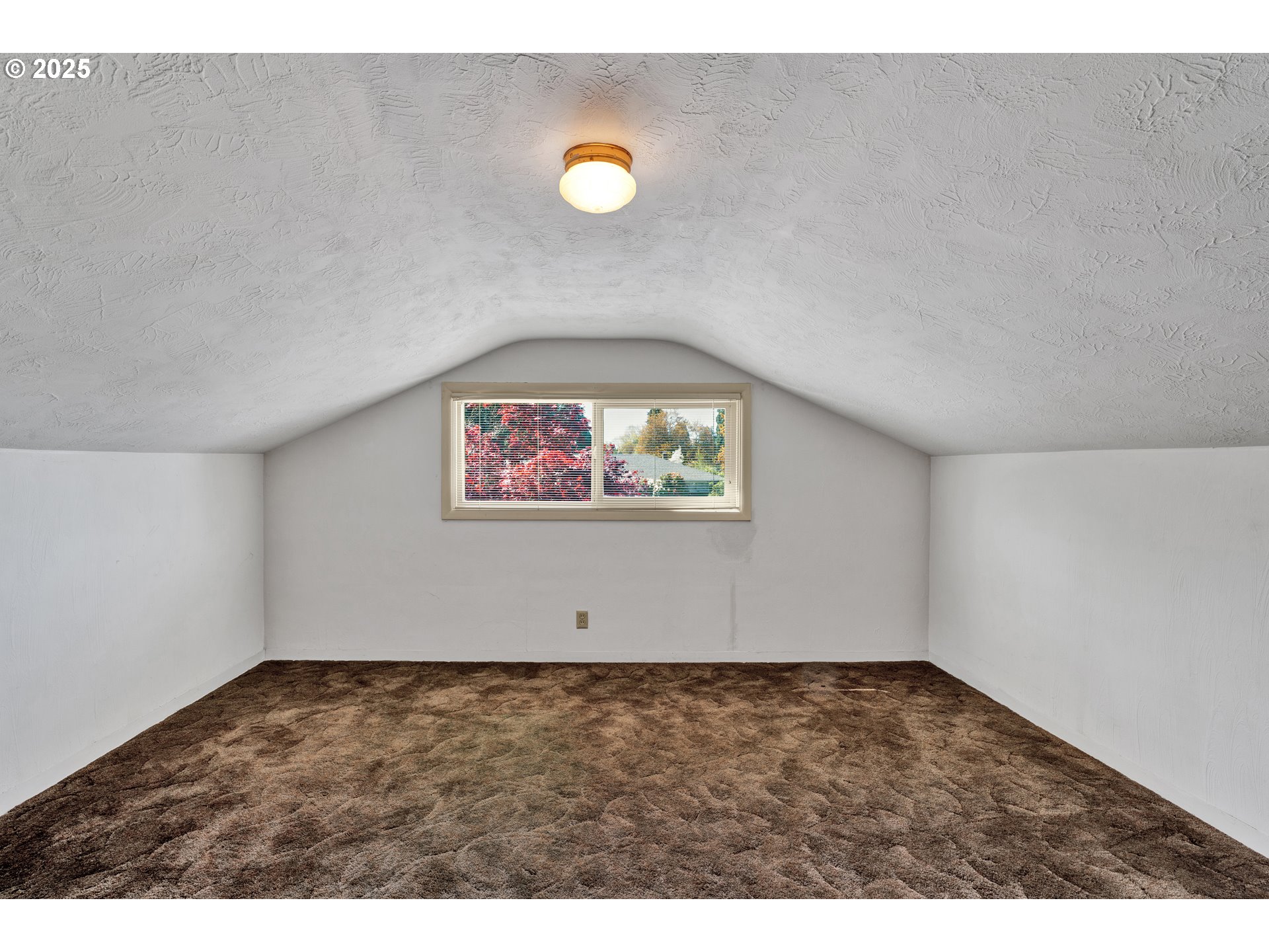 925 Ascot Drive Eugene, OR 97401 - Photo 30 of 44