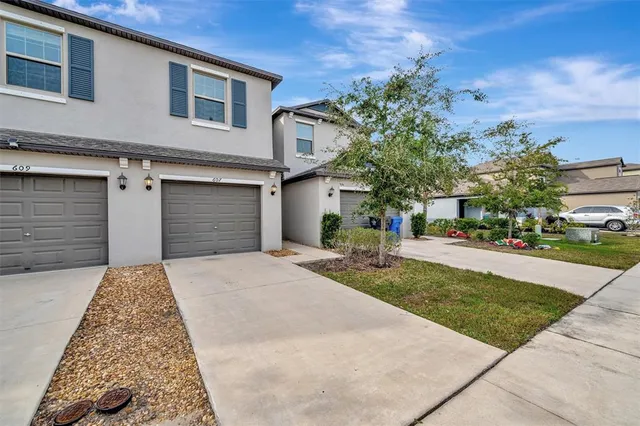 $2,350 | 607 Royal Empress Drive, Ruskin, FL 33570