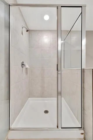 $2,350 | 607 Royal Empress Drive, Ruskin, FL 33570