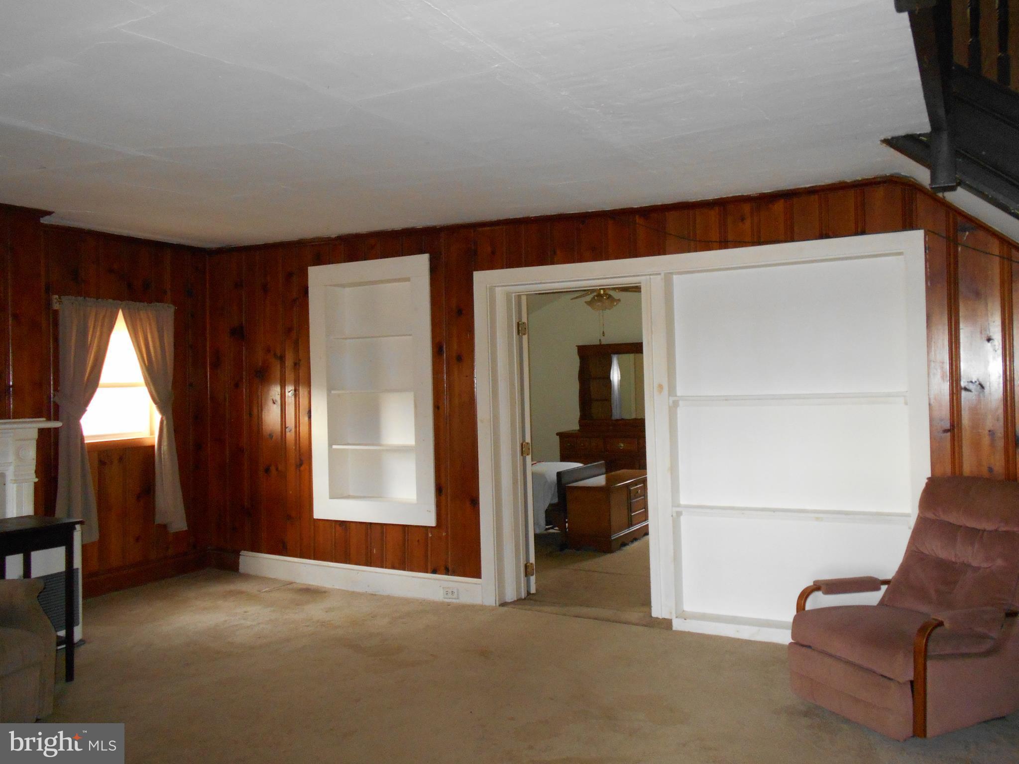 2036 Dailsville Road Cambridge, MD 21613 - Photo 14 of 21 Living Room