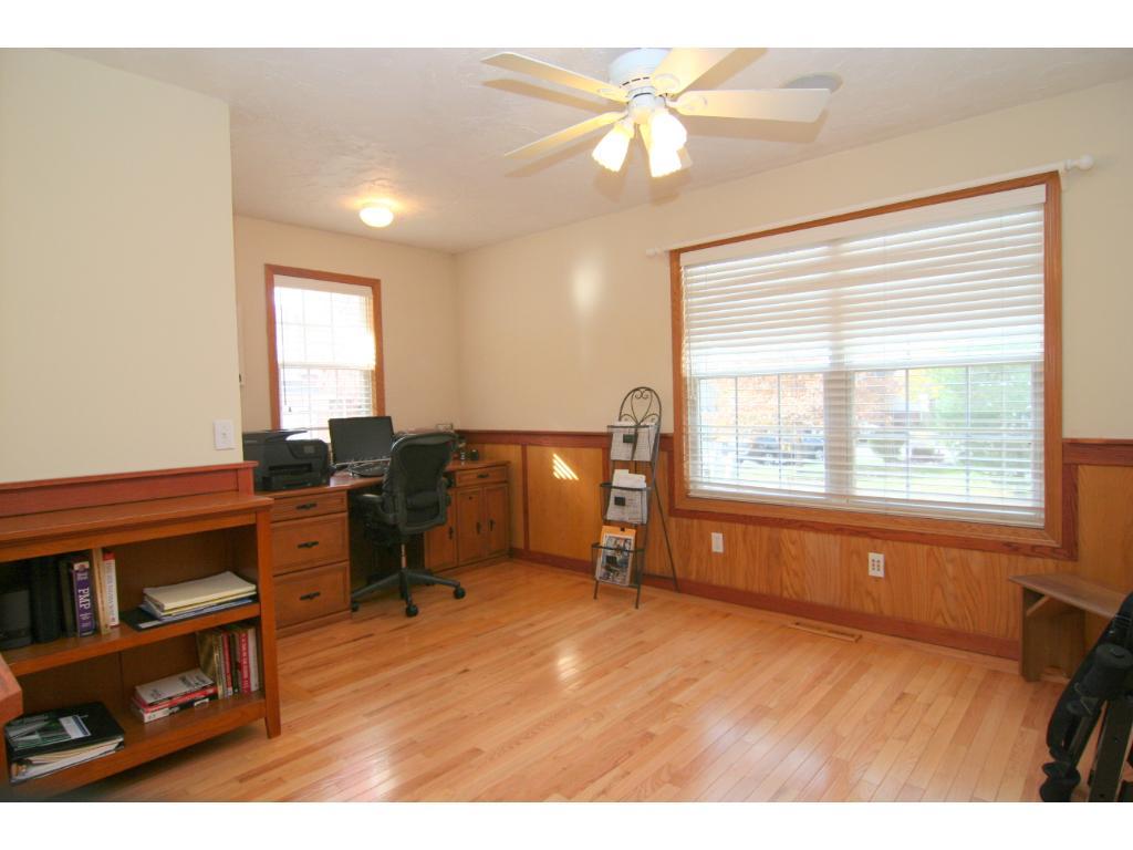 7989 Autumn Ridge Way Chanhassen, MN 55317 - Photo 13 of 20 Gallery Image 13