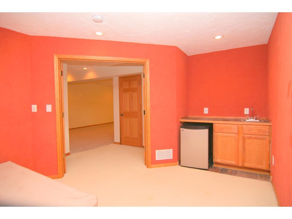 7989 Autumn Ridge Way Chanhassen, MN 55317 - Photo 16 of 20 Gallery Image 16