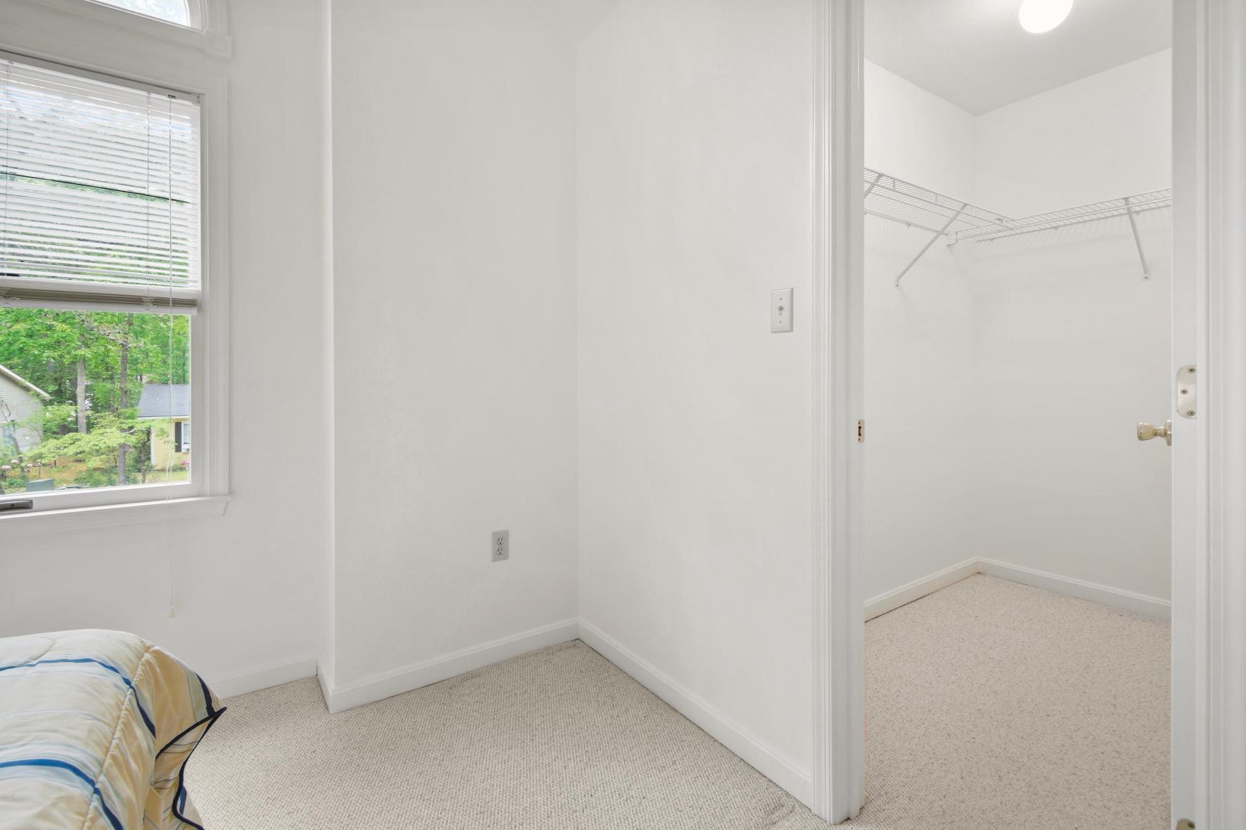70 Capetown Road Ocean Pines, MD 21811 - Photo 40 of 48 Large bedroom with walk-in closet