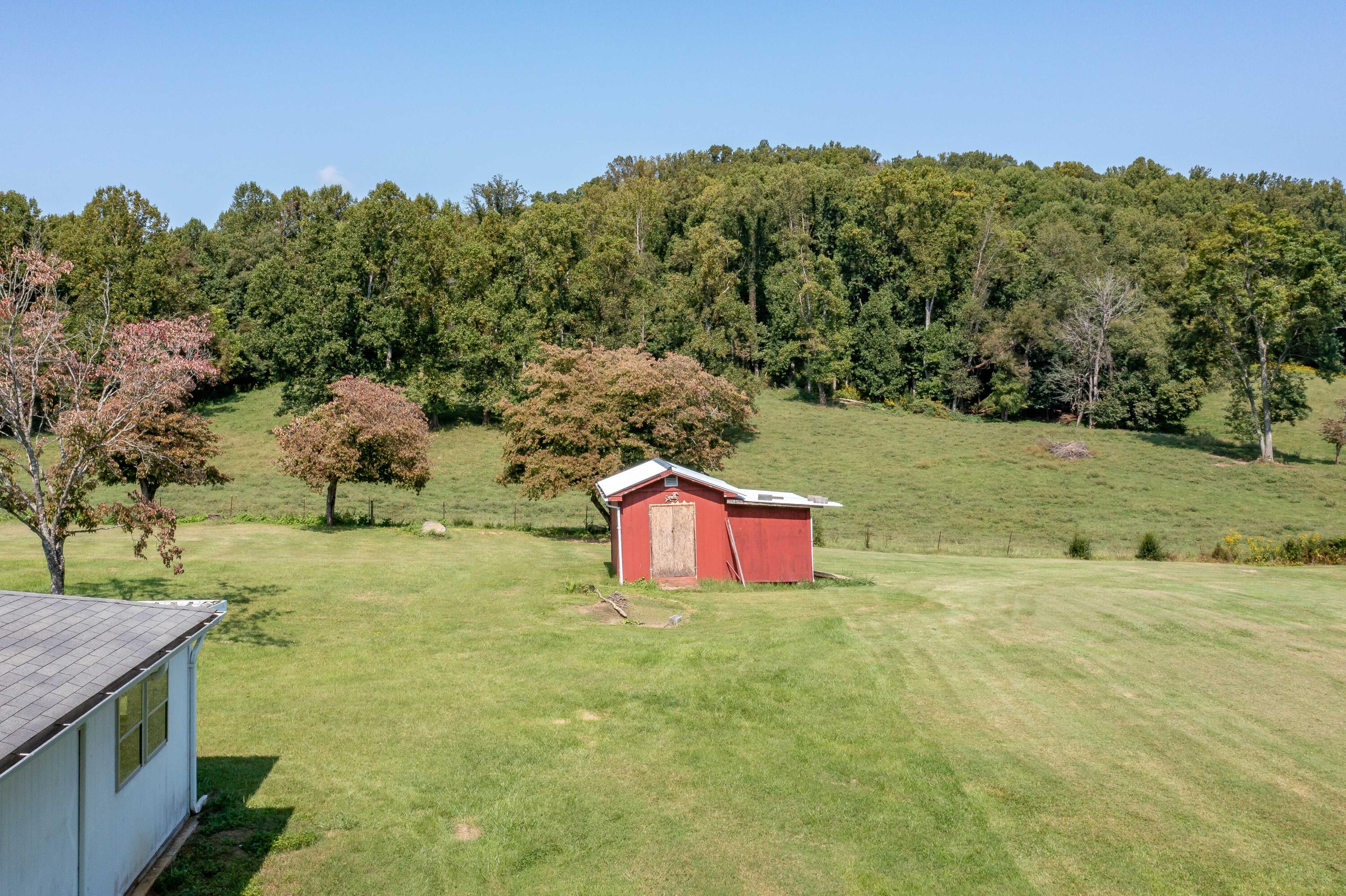 868 Smalling Road Johnson City, TN 37601 - Photo 44 of 63 868 Smalling Rd (19 of 71)