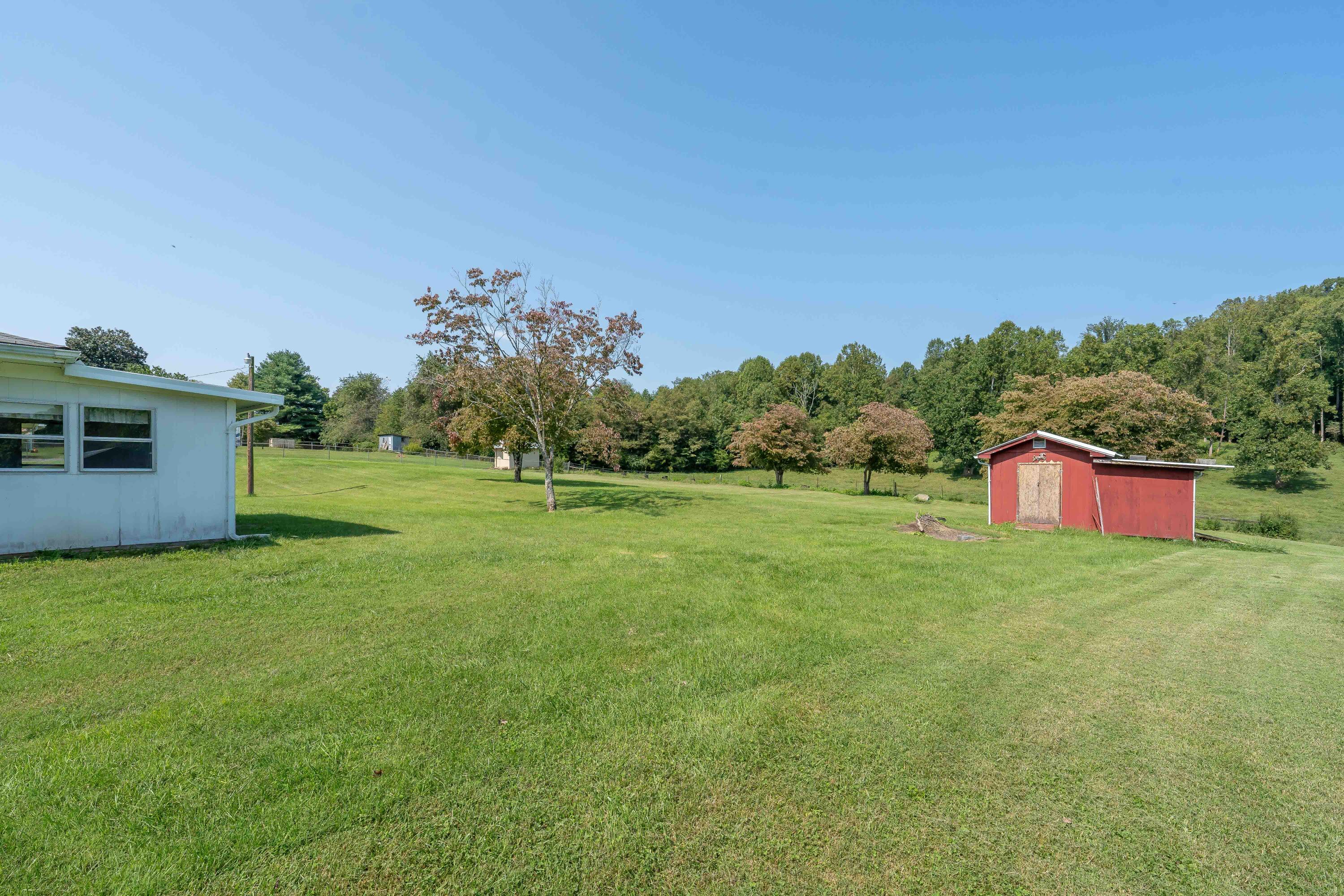 868 Smalling Road Johnson City, TN 37601 - Photo 48 of 63 868 Smalling Rd (38 of 71)