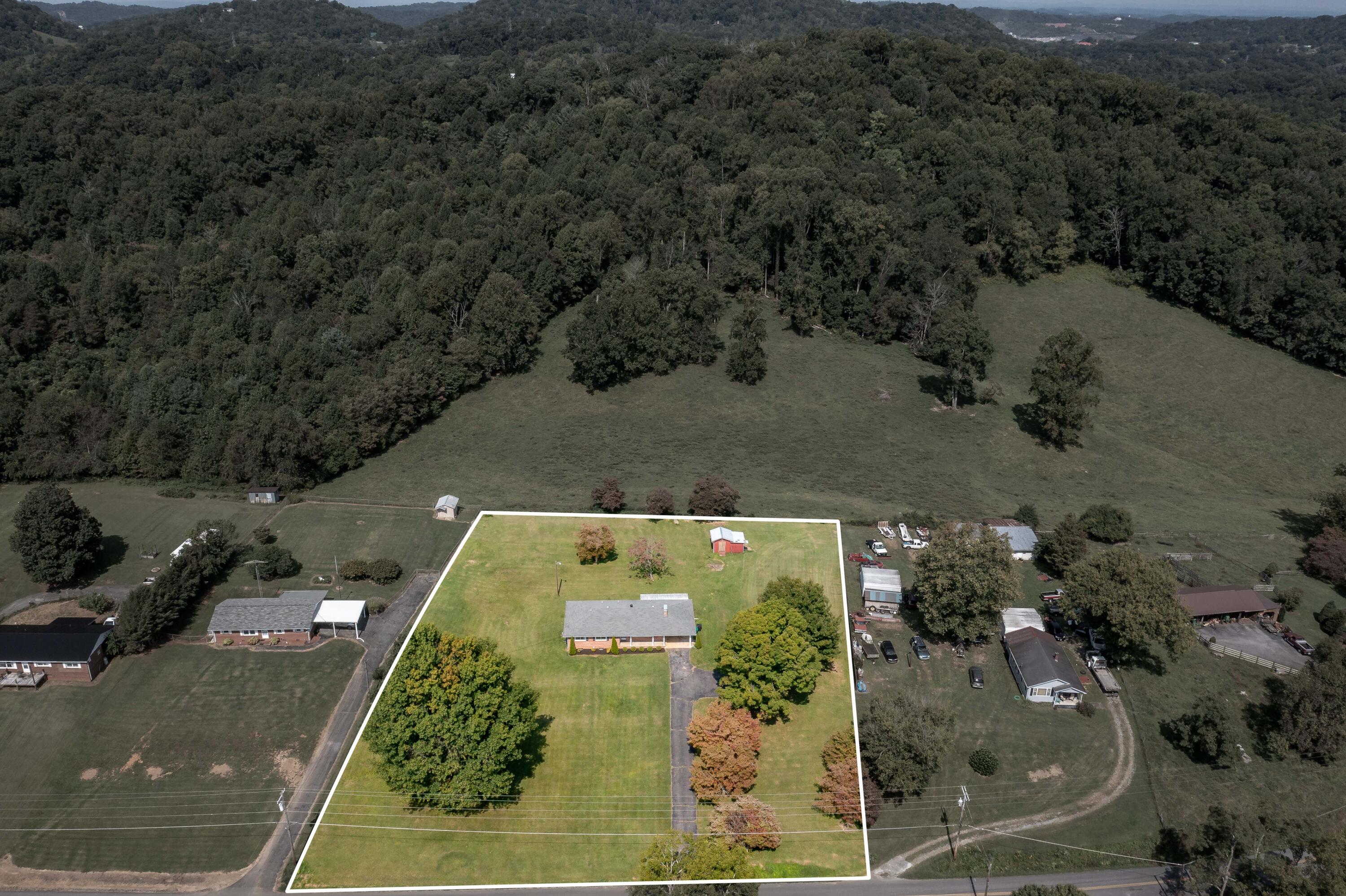 868 Smalling Road Johnson City, TN 37601 - Photo 53 of 63 868 Smalling Rd (4 of 71)