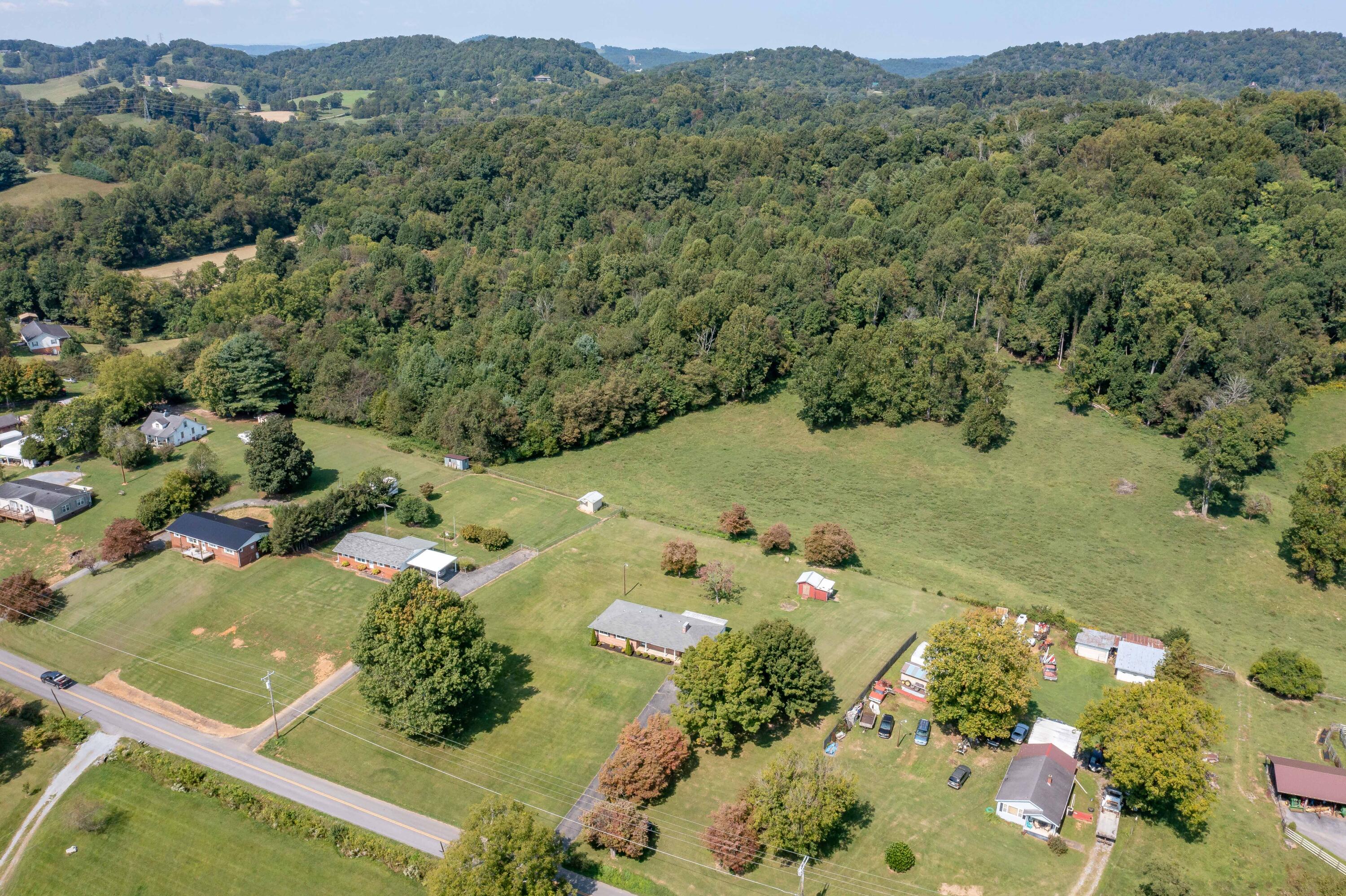868 Smalling Road Johnson City, TN 37601 - Photo 58 of 63 868 Smalling Rd (10 of 71)