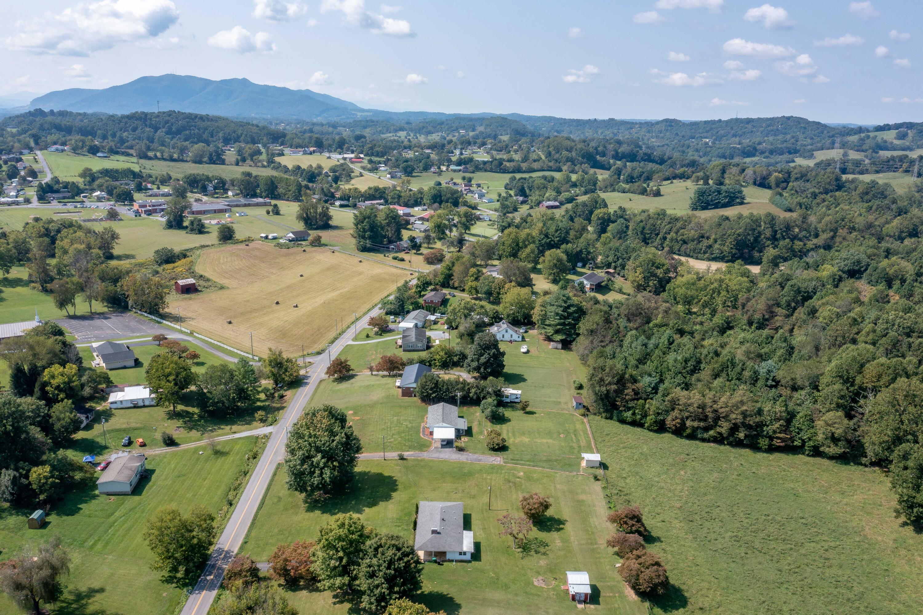 868 Smalling Road Johnson City, TN 37601 - Photo 59 of 63 868 Smalling Rd (11 of 71)