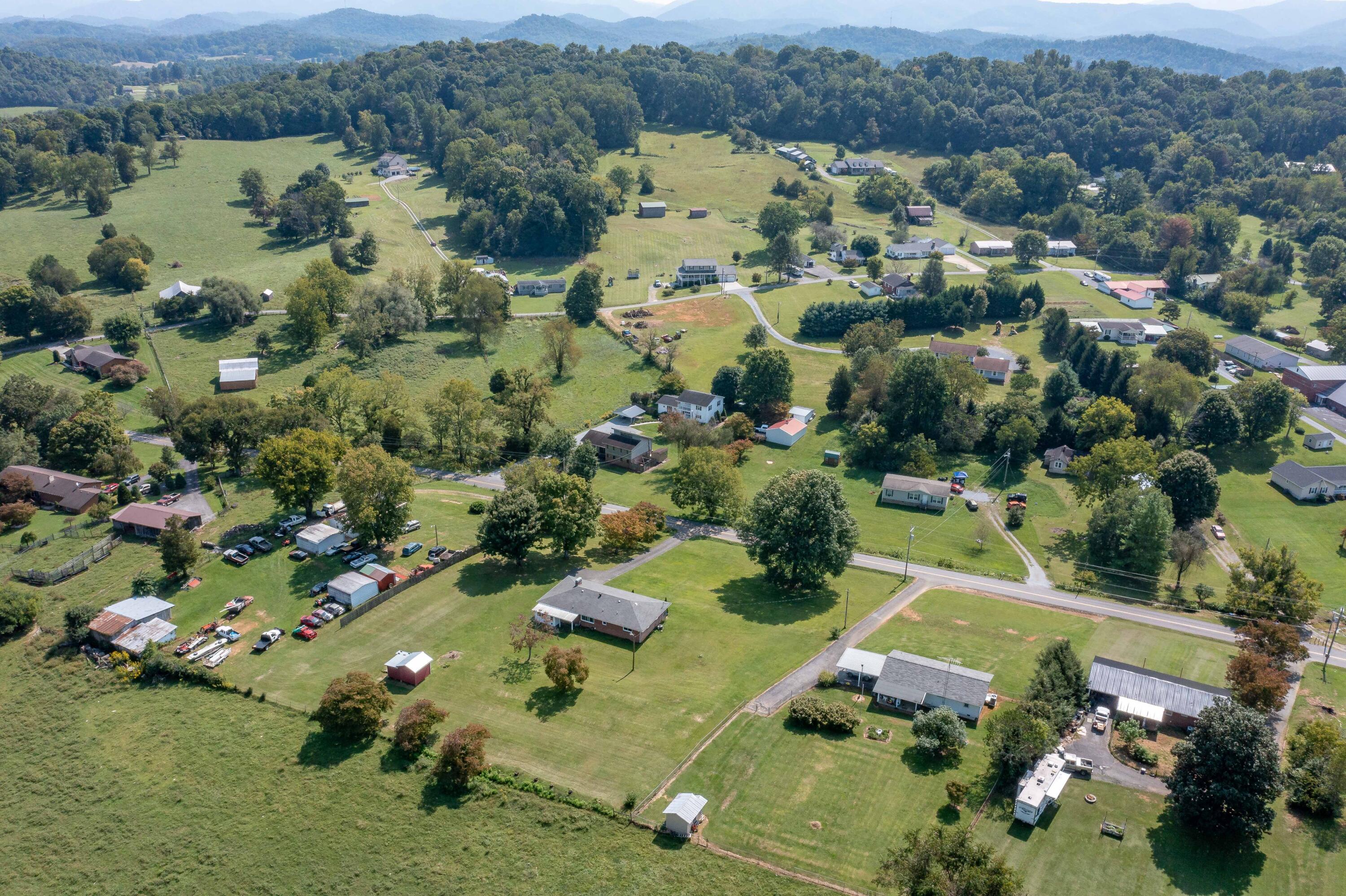 868 Smalling Road Johnson City, TN 37601 - Photo 61 of 63 868 Smalling Rd (13 of 71)