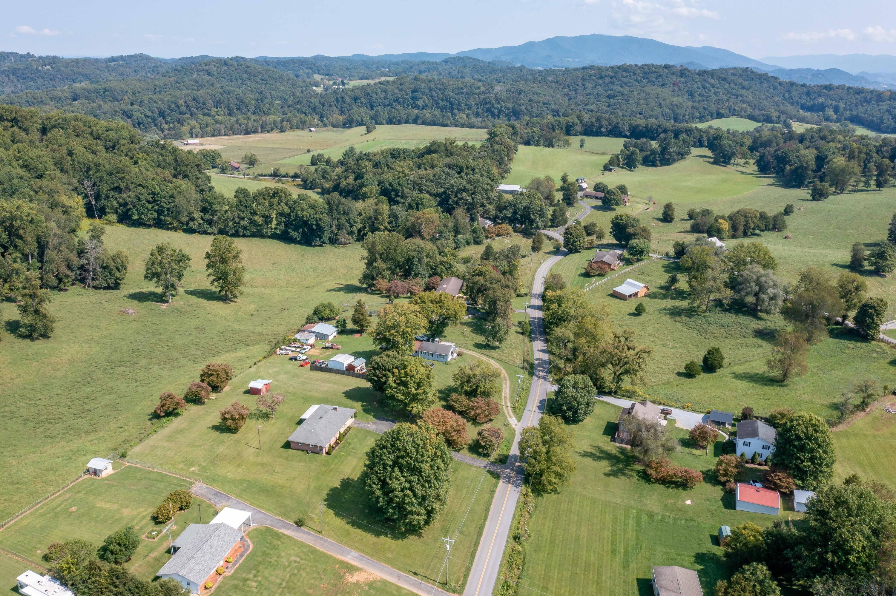 868 Smalling Road Johnson City, TN 37601 - Photo 63 of 63 868 Smalling Rd (15 of 71)