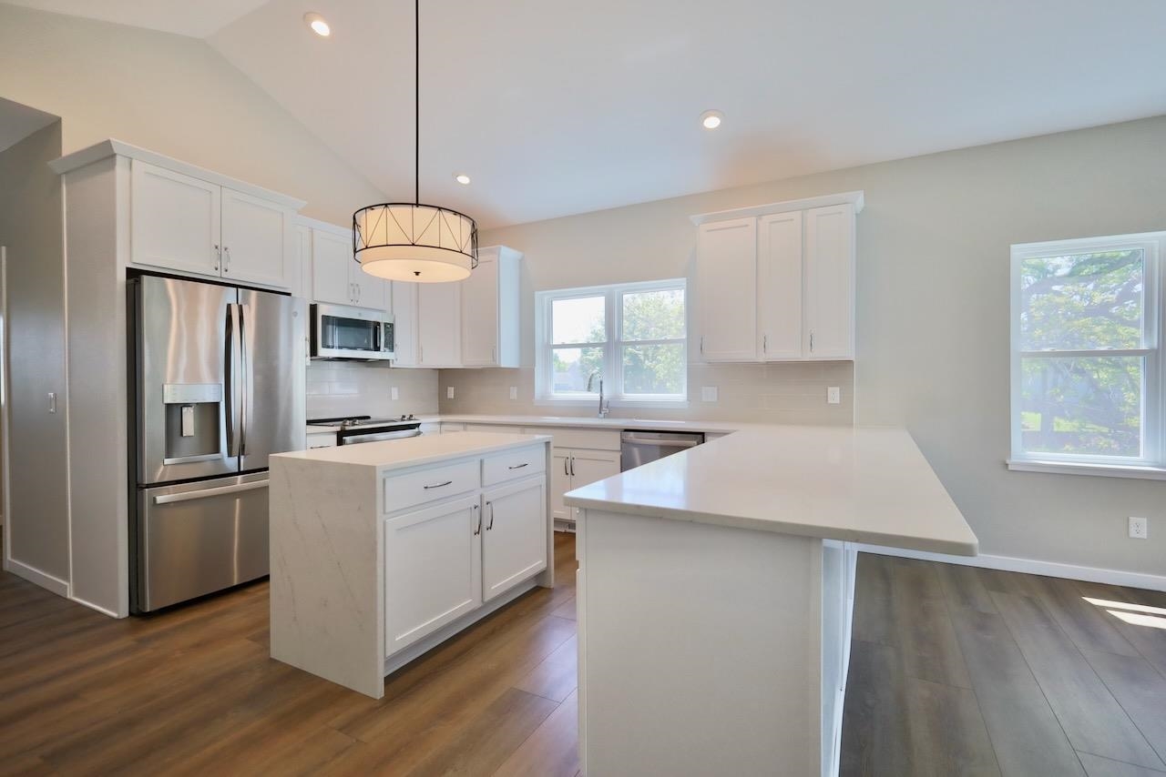 4432 Valor Way Madison, WI 53718 - Photo 5 of 41