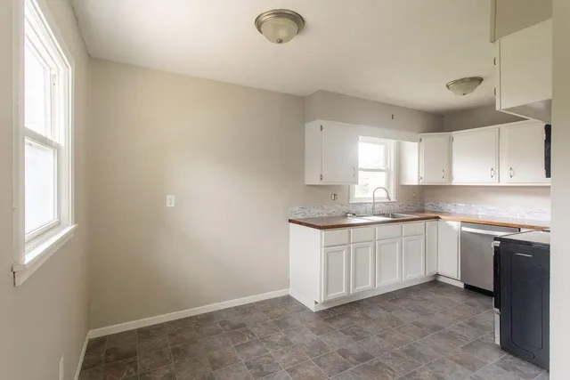 $217,000 | 1806 10th Avenue North, Moorhead, MN 56560