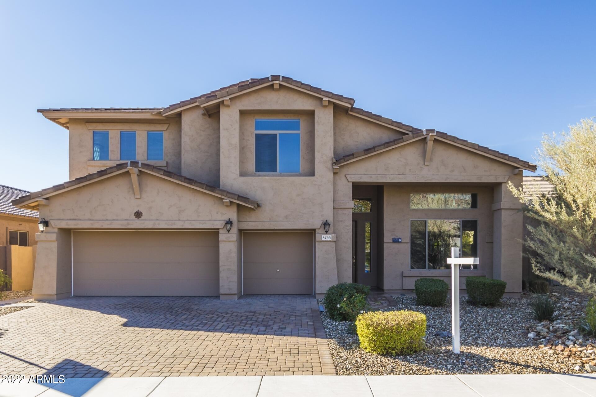 5733 West Plum Road Phoenix, AZ 85083 - Photo 3 of 37 0003-Plum (2)