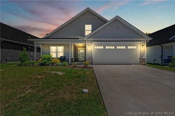 $379,900 | 2768 Abby Wds Drive, Jeffersonville, IN 47130