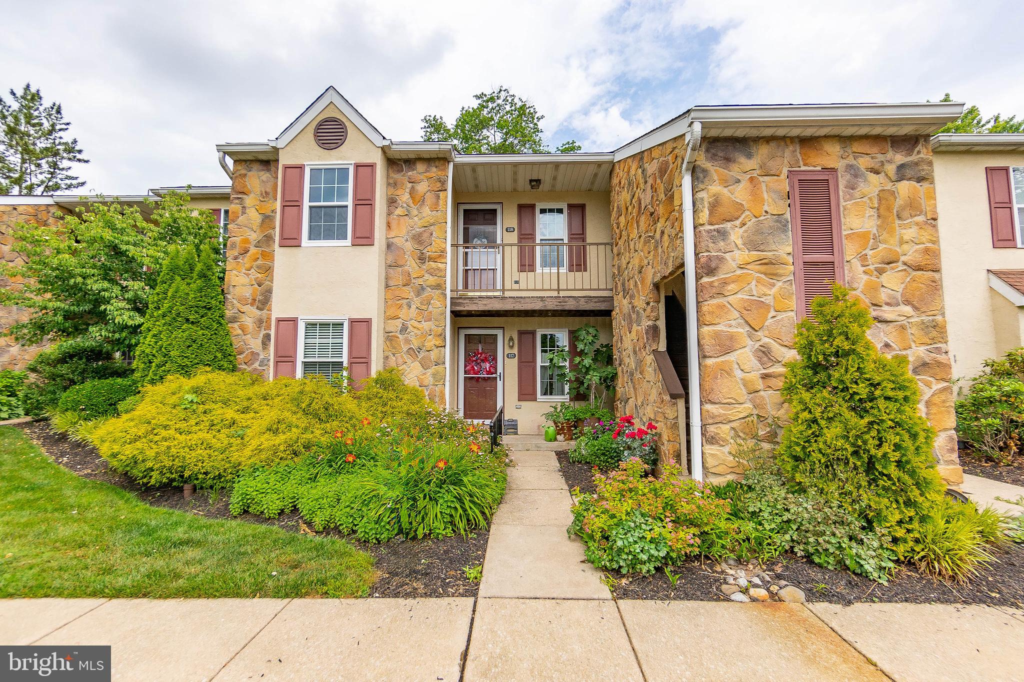 118 Valley Stream Circle Chesterbrook, PA 19087 - Photo 1 of 25 Welcome to 118 Valley Stream Circle!
