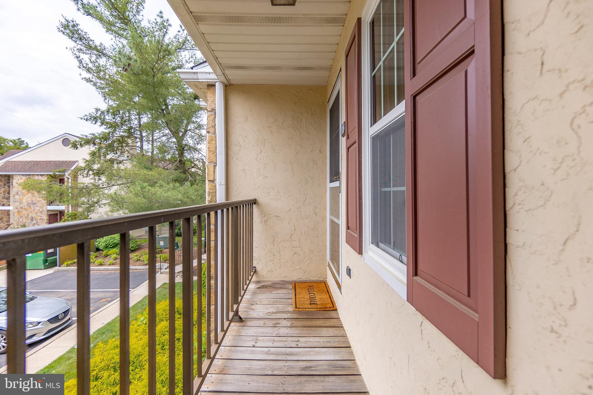 118 Valley Stream Circle Chesterbrook, PA 19087 - Photo 3 of 25 Gallery Image 3