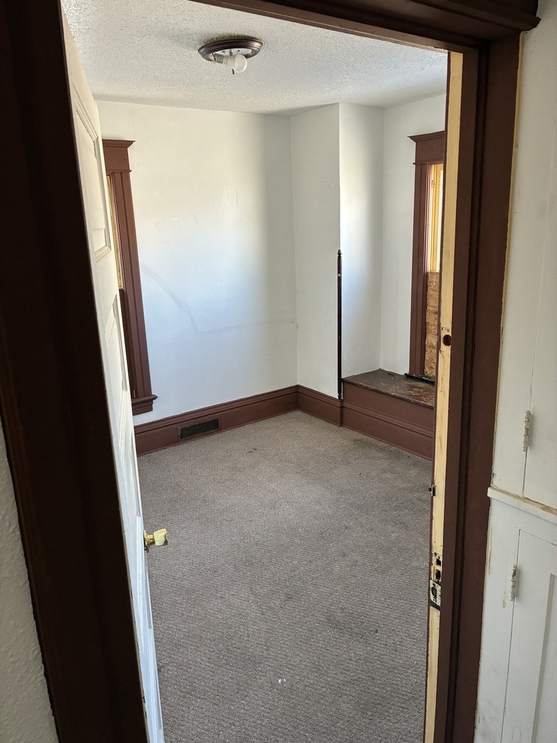303 West Spring Street Freeport, IL 61032 - Photo 13 of 15 Gallery Image 13
