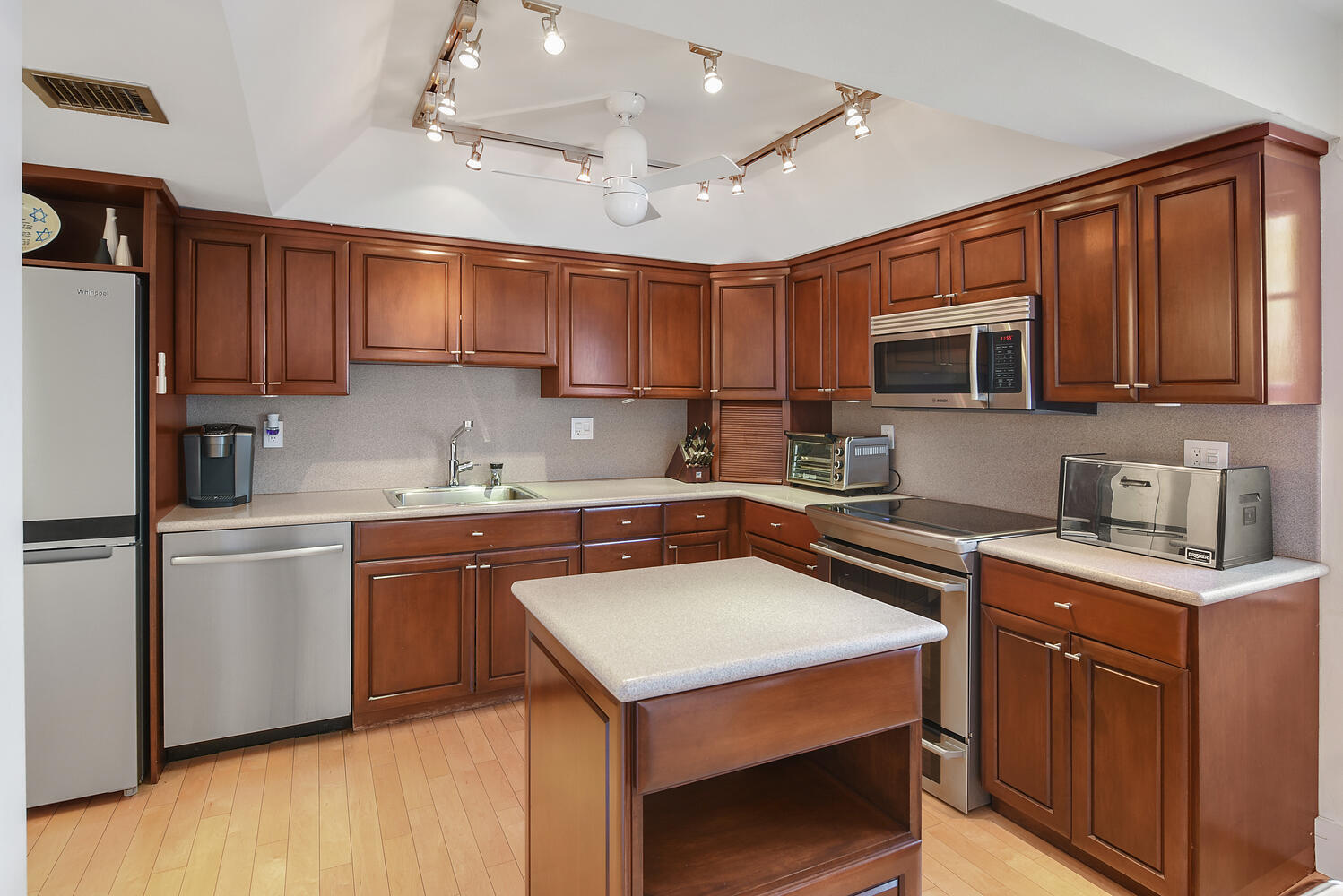 7369 Orangewood Lane, Unit 108 Boca Raton, FL 33433 - Photo 15 of 66 7369 Orangewood Ln Boca Raton-large-024-