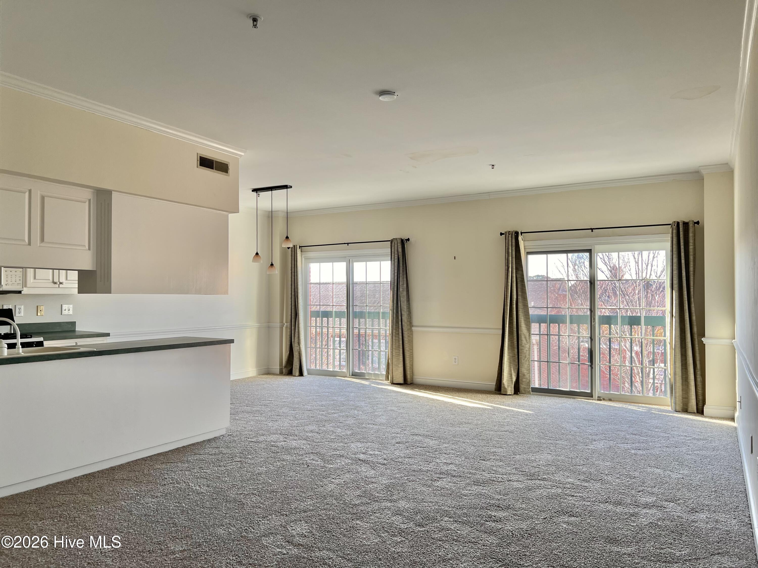 212 Middle Street, Unit 303 New Bern, NC 28560 - Photo 1 of 12 IMG_7498
