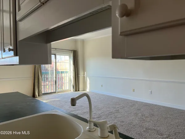 $1,995 | 212 Middle Street, Unit 303, New Bern, NC 28560