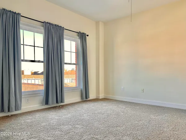 $1,995 | 212 Middle Street, Unit 303, New Bern, NC 28560