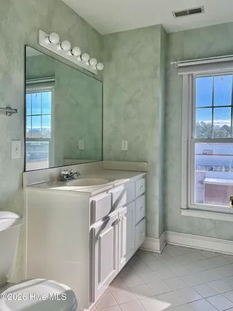 $1,995 | 212 Middle Street, Unit 303, New Bern, NC 28560