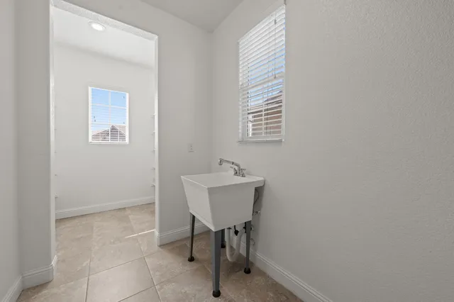 $674,000 | 1305 Orchid Drive, Rocklin, CA 95765