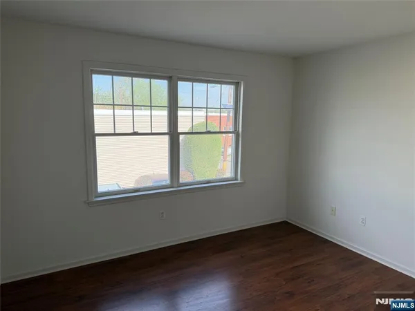 $2,895 | 33 Prospect Street, Unit 5, Palisades Park, NJ 07650