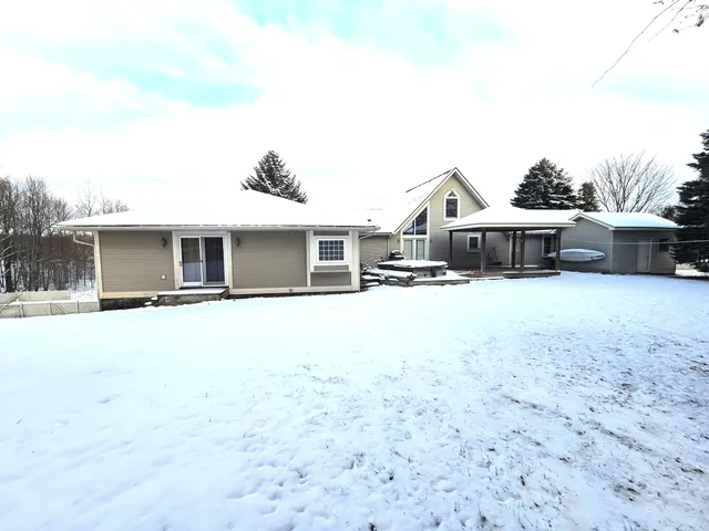 $398,500 | 350 Mary Court, Hesperia, MI 49421