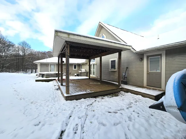 $398,500 | 350 Mary Court, Hesperia, MI 49421