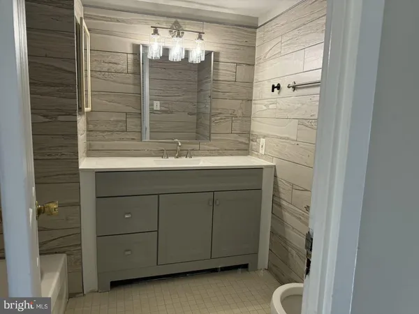 $2,100 | 2630 Fort Farnsworth Road, Unit 148, Alexandria, VA 22303