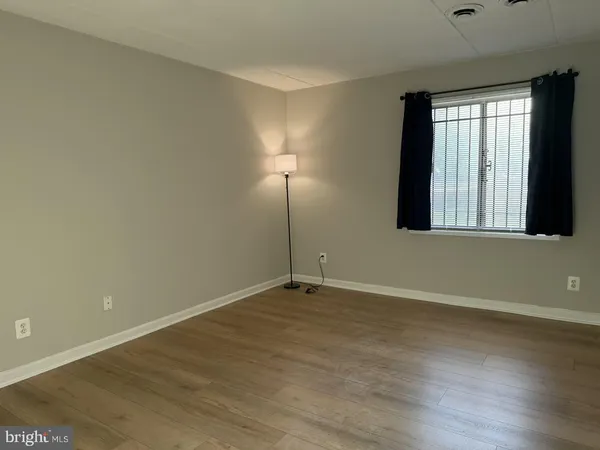 $2,100 | 2630 Fort Farnsworth Road, Unit 148, Alexandria, VA 22303