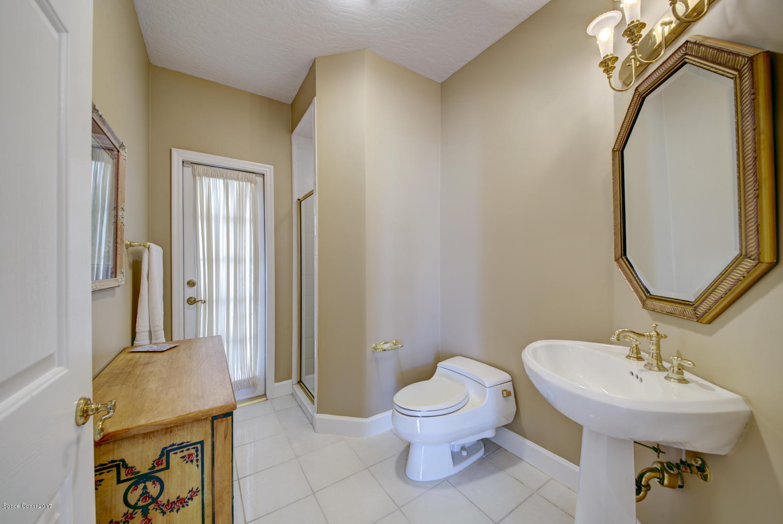 3755 Big Pine Road Melbourne, FL 32934 - Photo 44 of 73 Bathroom 2 access to Pool