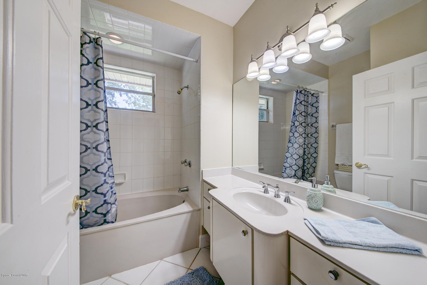 3755 Big Pine Road Melbourne, FL 32934 - Photo 48 of 73 Bathroom 3
