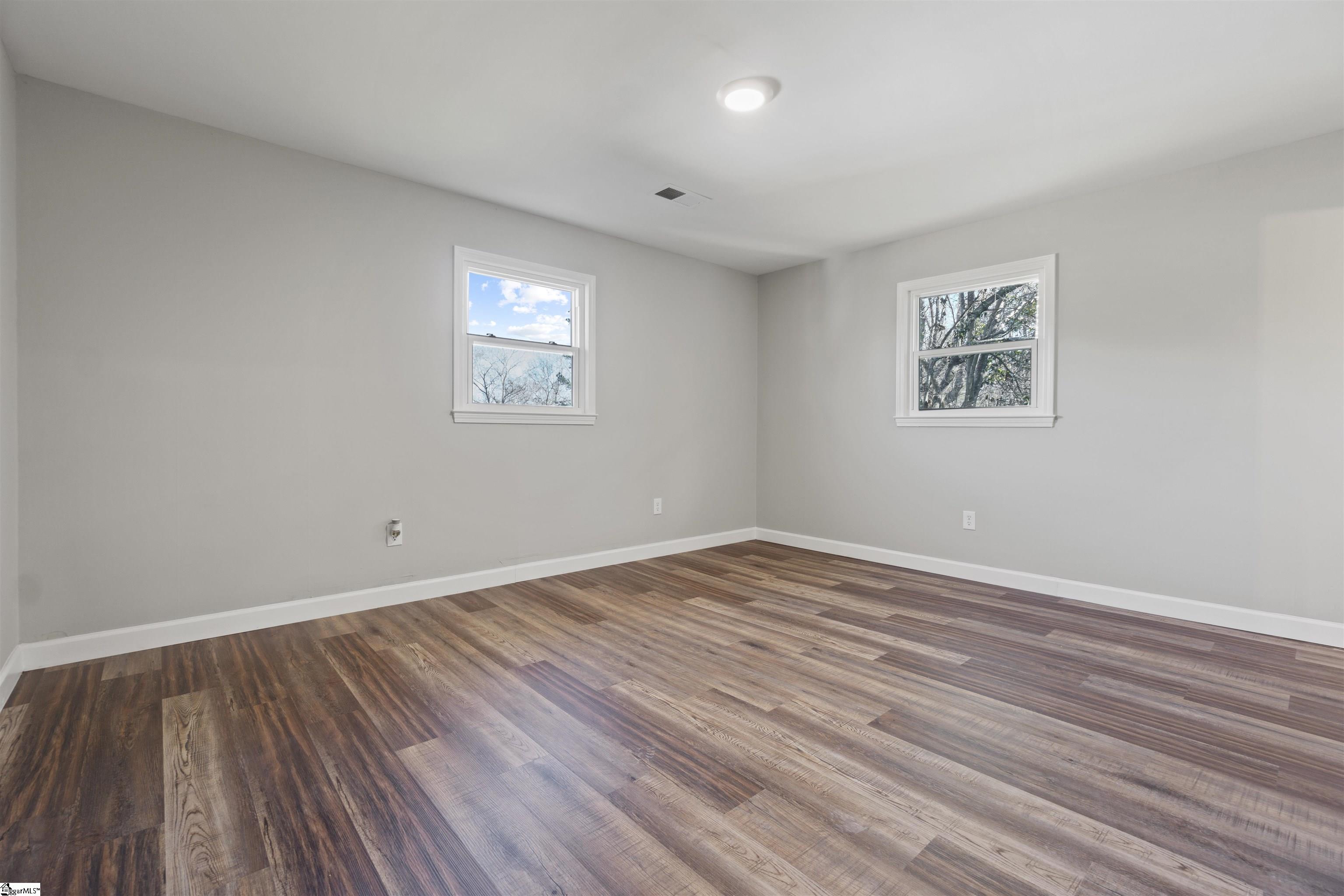 102 Inlet Drive Anderson, SC 29625 - Photo 12 of 30 Gallery Image 12