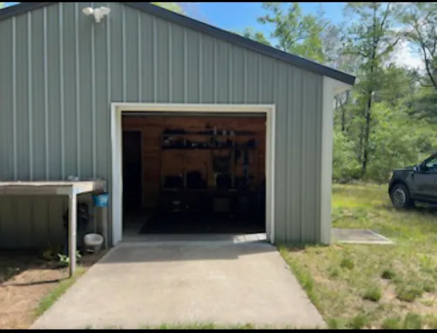 $184,900 | 7423 South Nelson Road, Chase, MI 49623