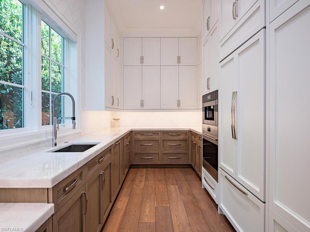 1675 Gordon Drive Naples, FL 34102 - Photo 11 of 48